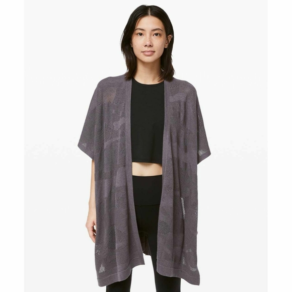 Lululemon Find Your Light Wrap - Picture 3 of 8